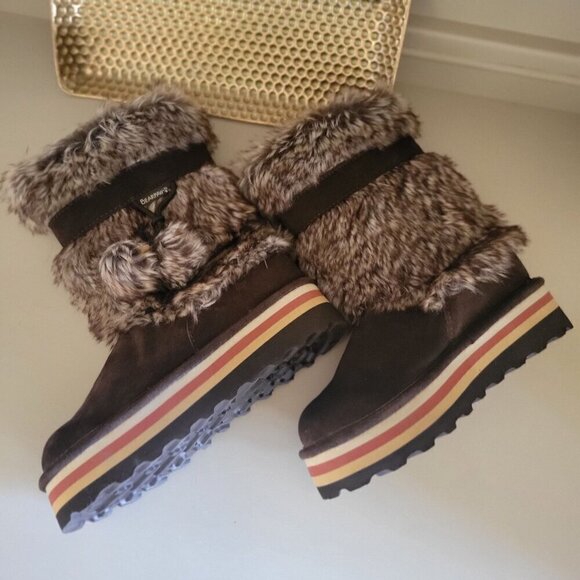 Bearpaw Womens Retro  Tama Boots With Faux Fur Trim & Rubber Sole- US 7 - Picture 4 of 8
